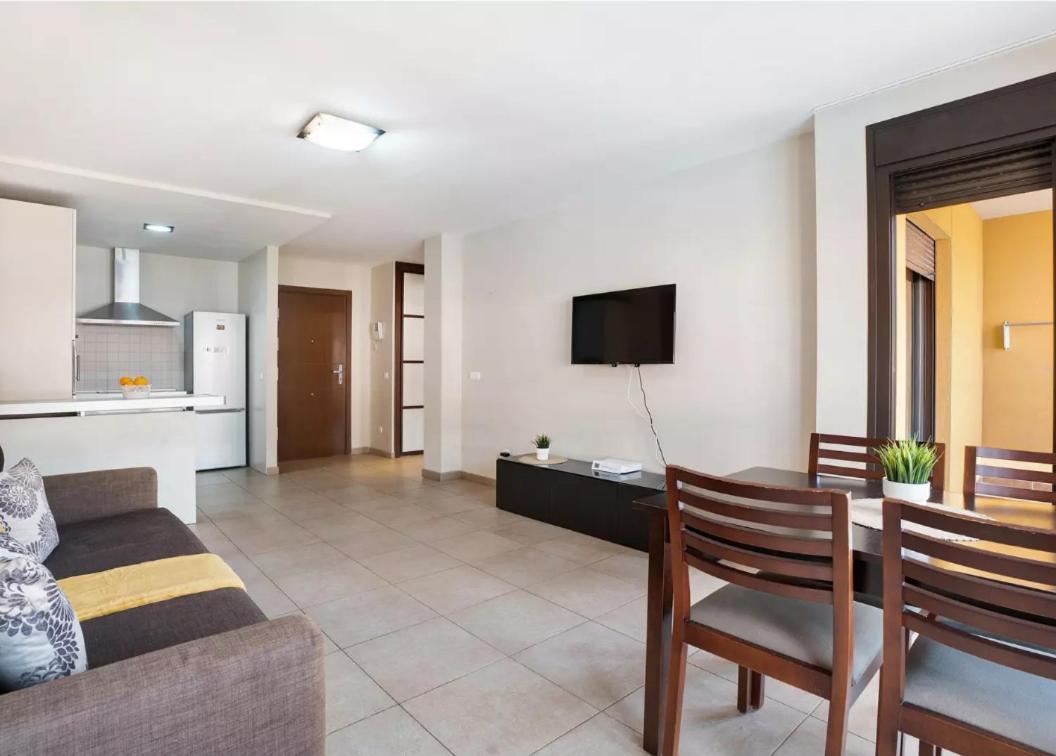 Be Happy 77 Apartment Arona  Exterior photo